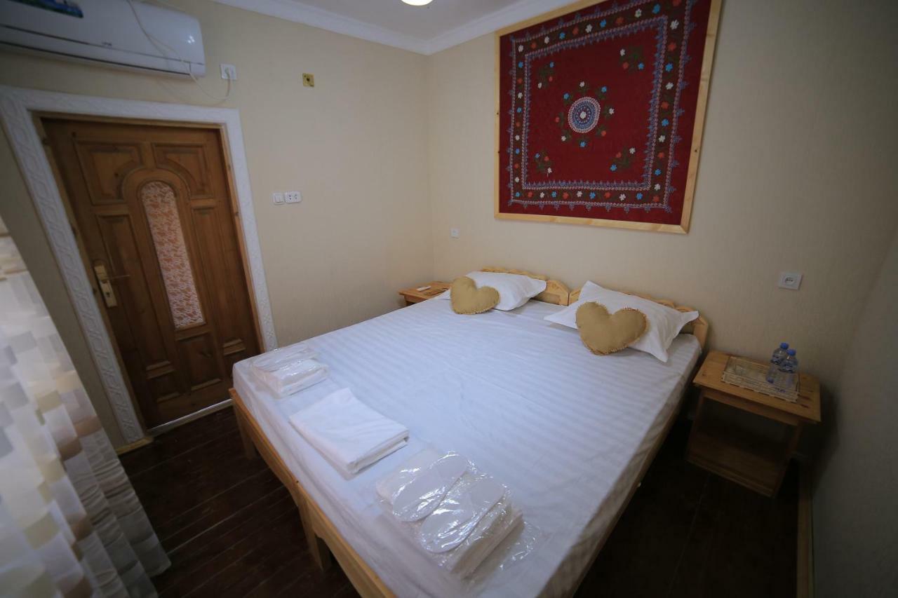 Muslima Hotel Bukhara Esterno foto
